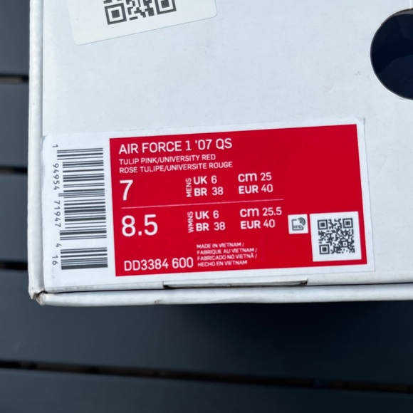 Air Force 1 Low '07 QS 'Valentine's
Day Love Letter' - Picture 4 of 7